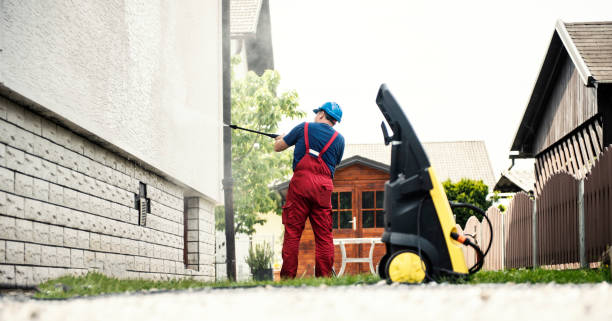 Best Pool Deck Cleaning  in Alton, IA
